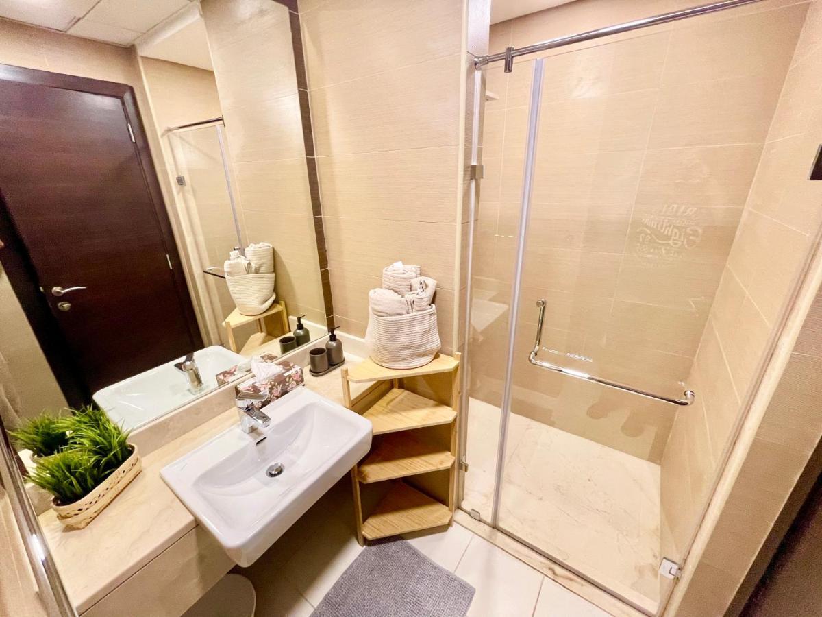 Super Elegant Studio Apartment-Sparkle Tower By Sweet Homes Dubai Bagian luar foto
