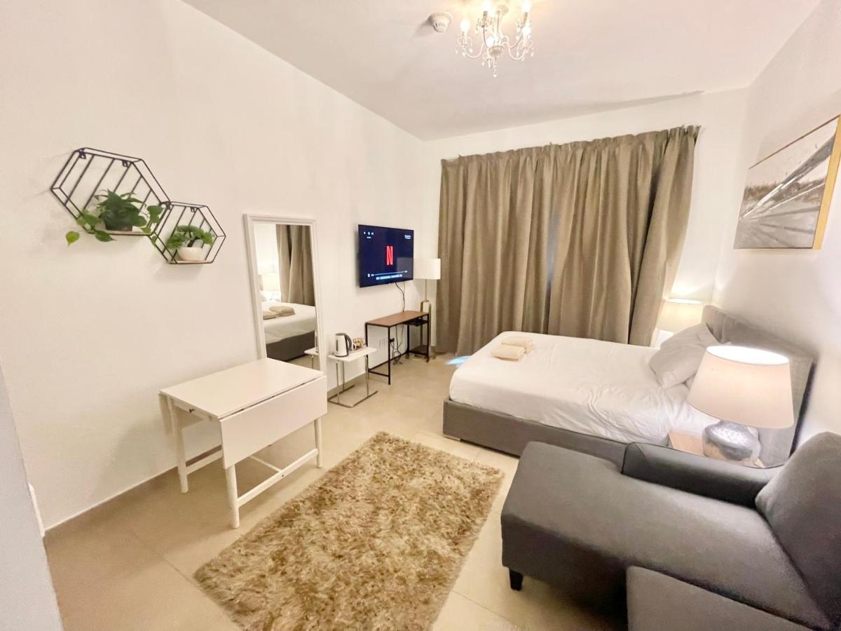 Super Elegant Studio Apartment-Sparkle Tower By Sweet Homes Dubai Bagian luar foto